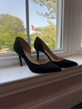 Classic Black Pointed-Toe D'Orsay Pumps - Women's
